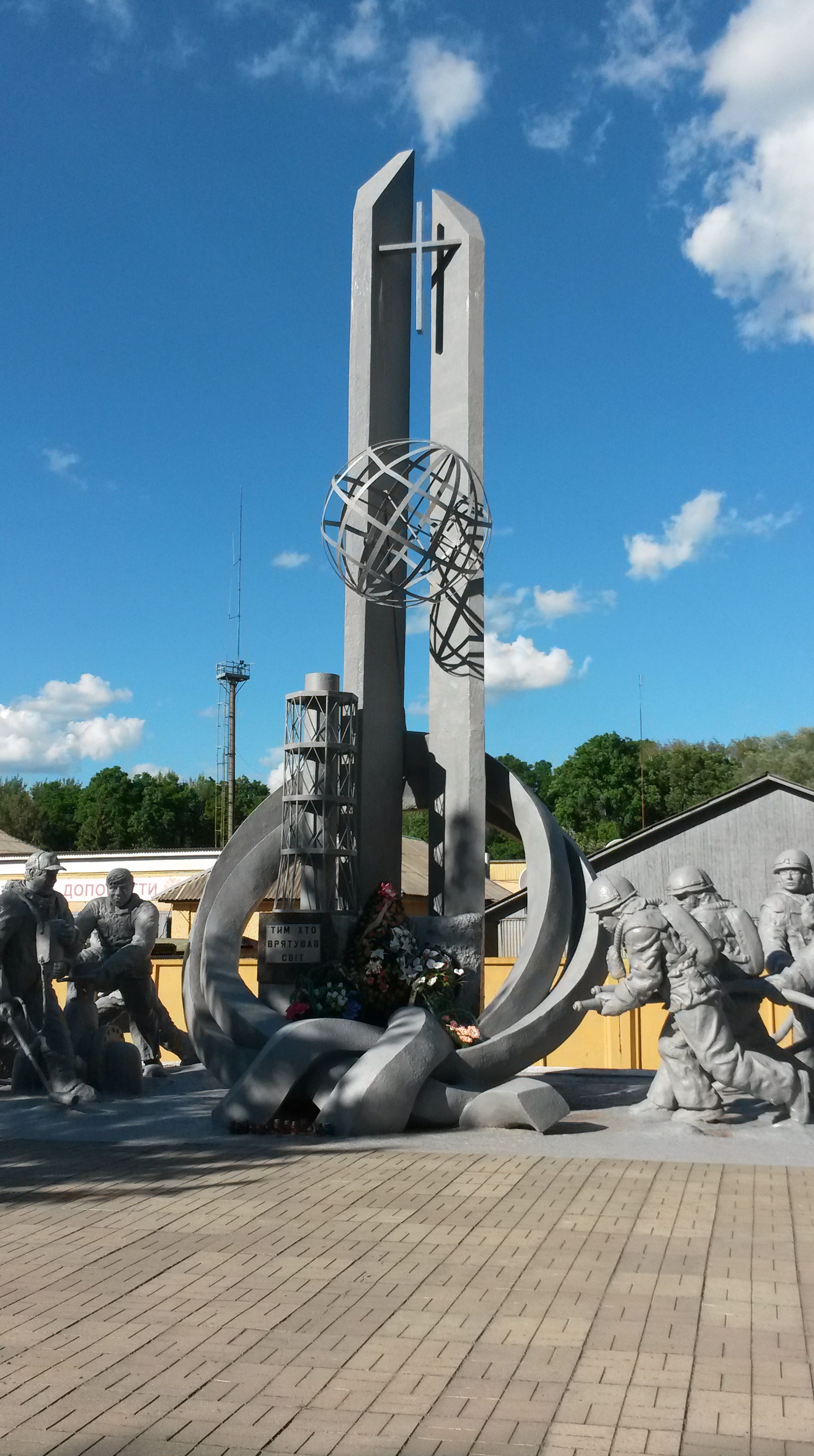 Çernobil İtfaiyeciler Anıtı