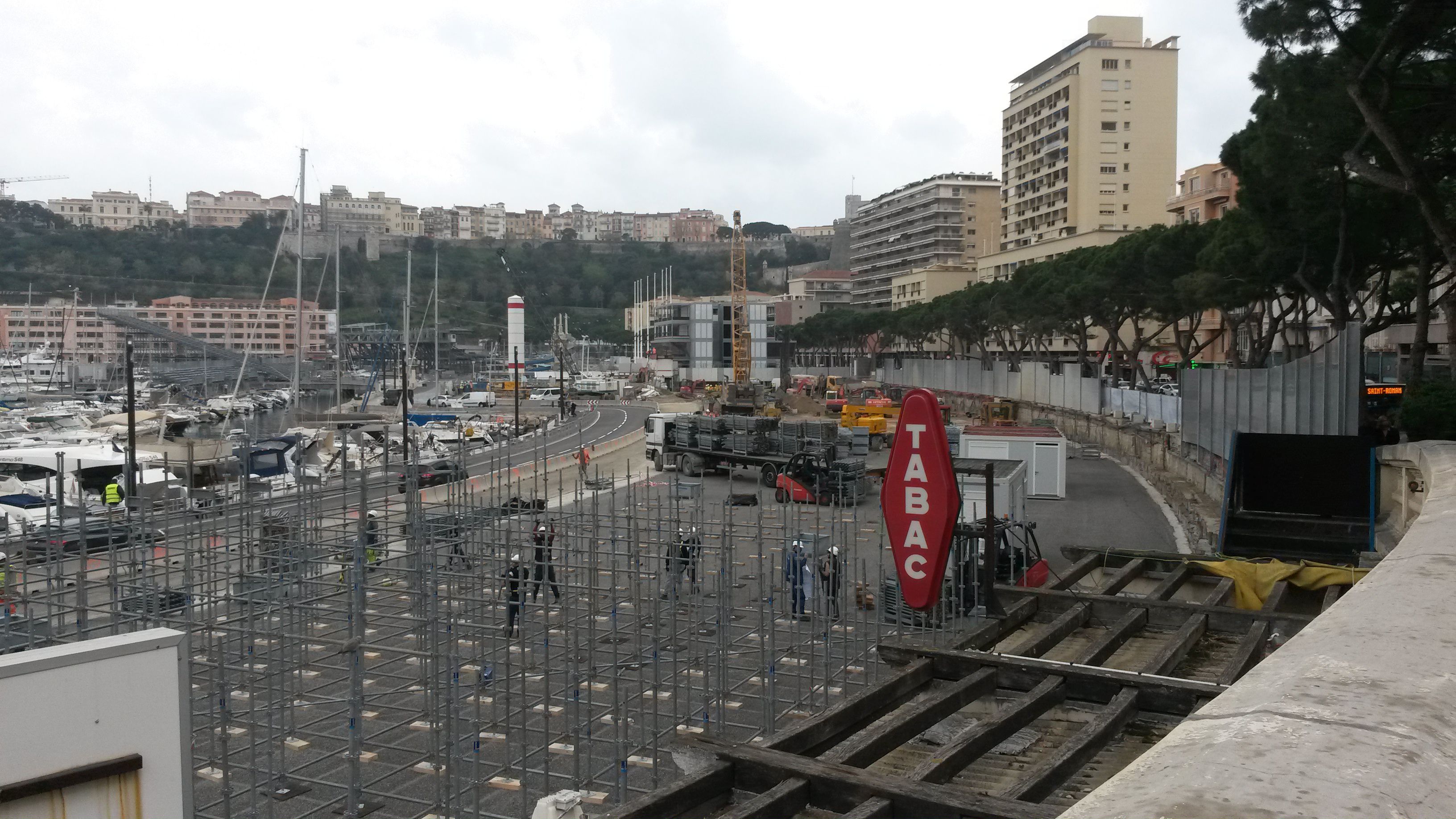 Monaco GP için hazırlanan tribünler